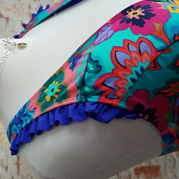 New Skinny Dippers Tapestry Swimsuit by Miraclesuit - Picture 9 of 12